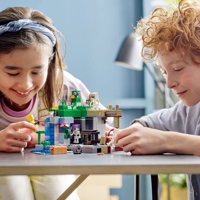LEGO Minecraft The Skeleton Dungeon 21189 Building Kit (364 Pieces),Multicolor